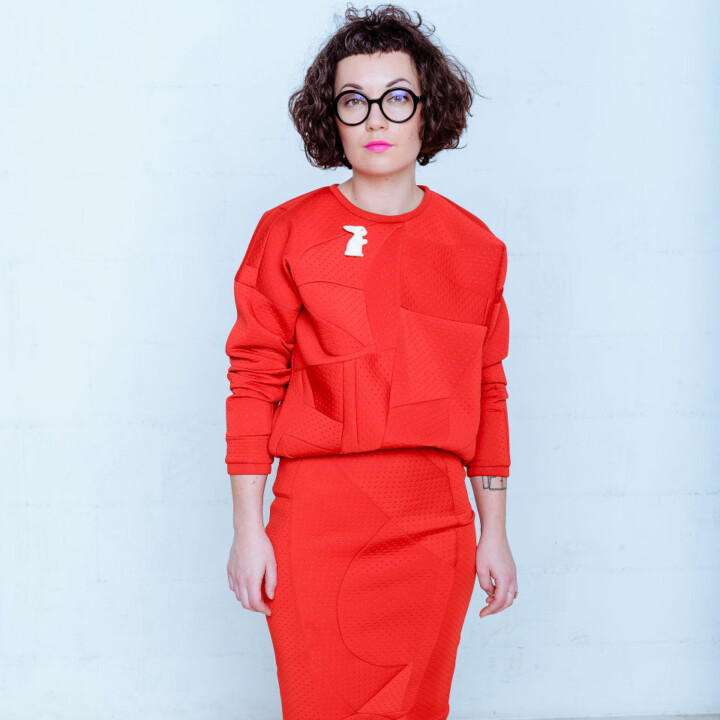 pencil skirt, red, pullover, zefyras